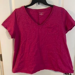 Maroon short sleeve tee